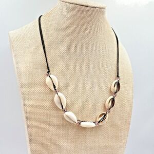 Vintage Y2K Boho Cowrie Shell Choker Necklace Black Cord Purple Glass Beads